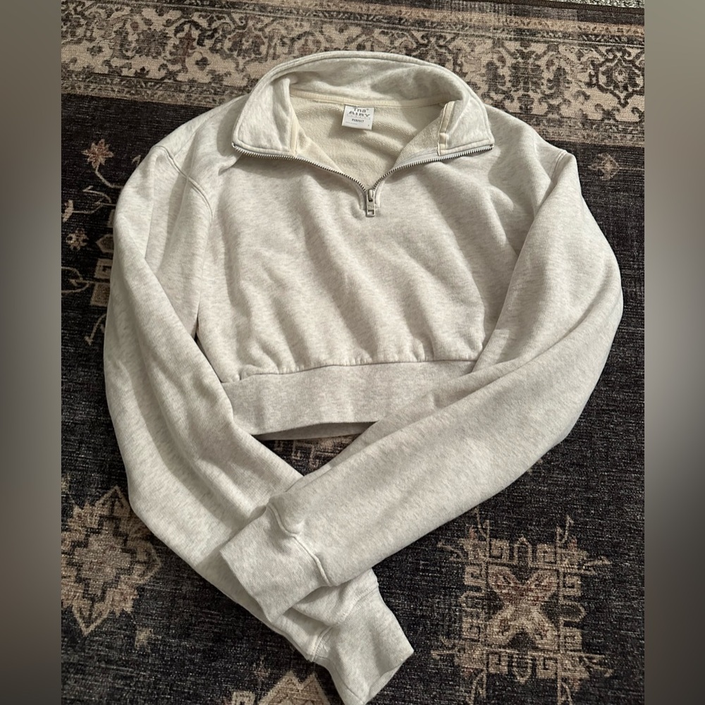 Aritzia TNA Airy Perfect Fleece